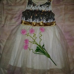 Girl dress